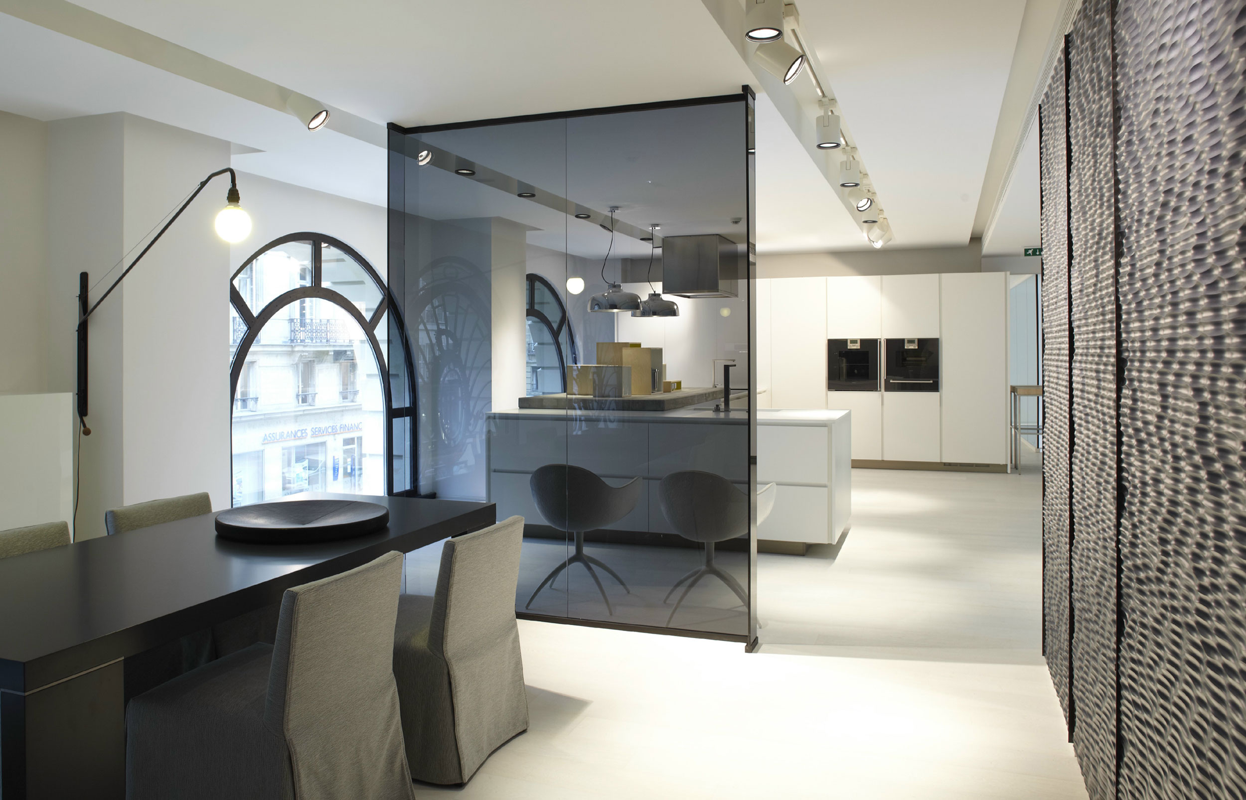 A Stylish Contemporary Loft with an Industrial Vibe in Paris, France by Bestetti Associati Studio (13)