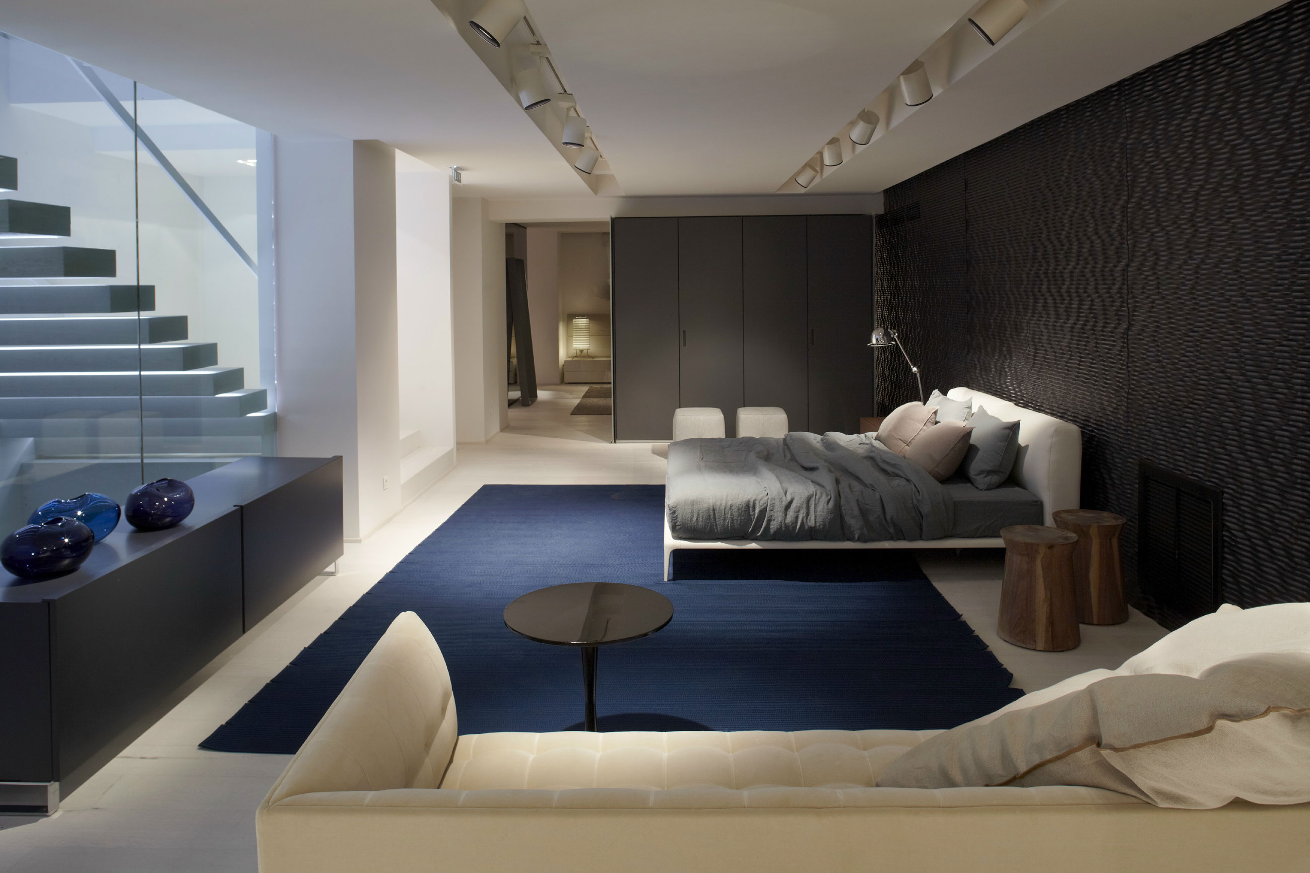 A Stylish Contemporary Loft with an Industrial Vibe in Paris, France by Bestetti Associati Studio (16)