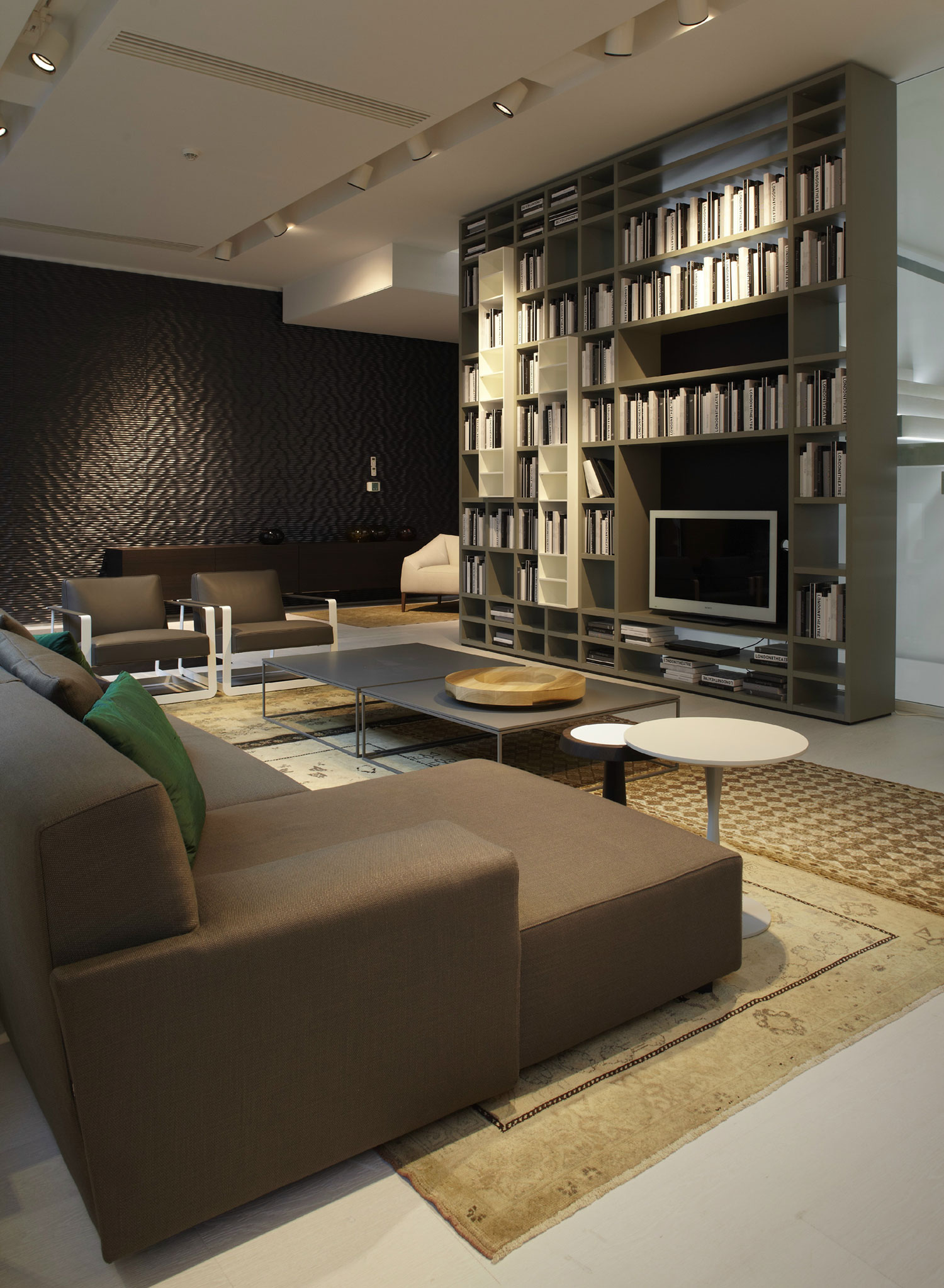 A Stylish Contemporary Loft with an Industrial Vibe in Paris, France by Bestetti Associati Studio (2)