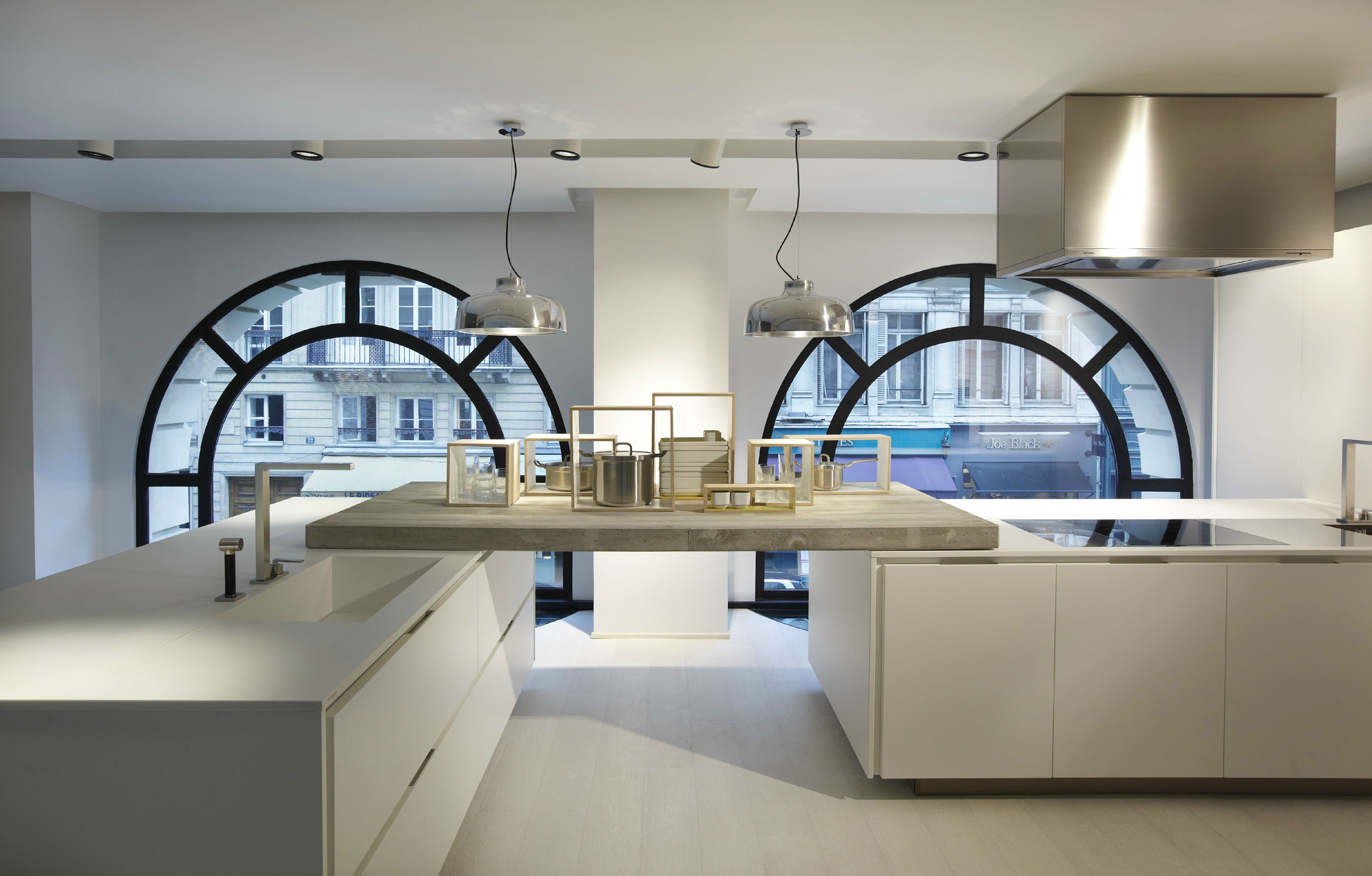 A Stylish Contemporary Loft with an Industrial Vibe in Paris, France by Bestetti Associati Studio (8)