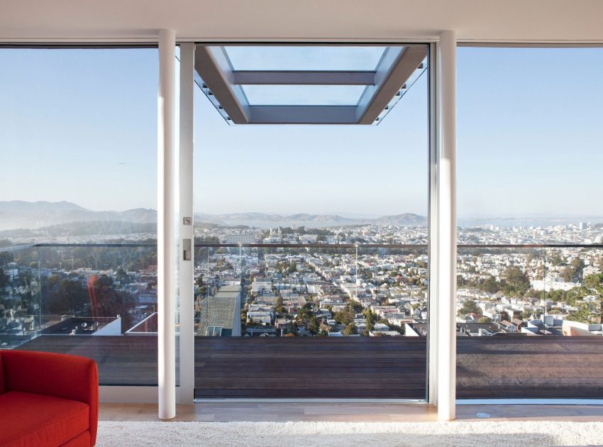 A Stylish Hillside Home Features Cantilevered Deck with Glass Floor in San Francisco by Jensen Architects (3)