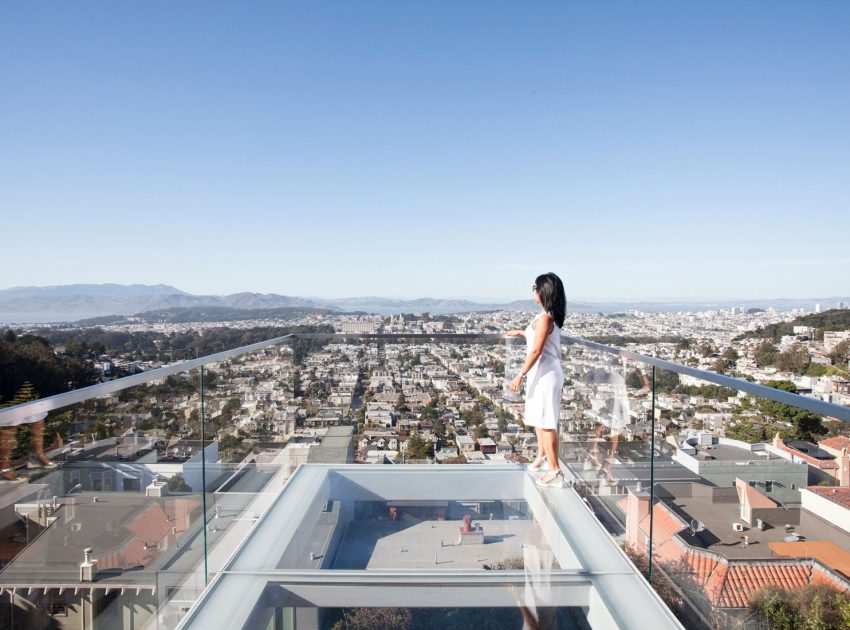 A Stylish Hillside Home Features Cantilevered Deck with Glass Floor in San Francisco by Jensen Architects (4)