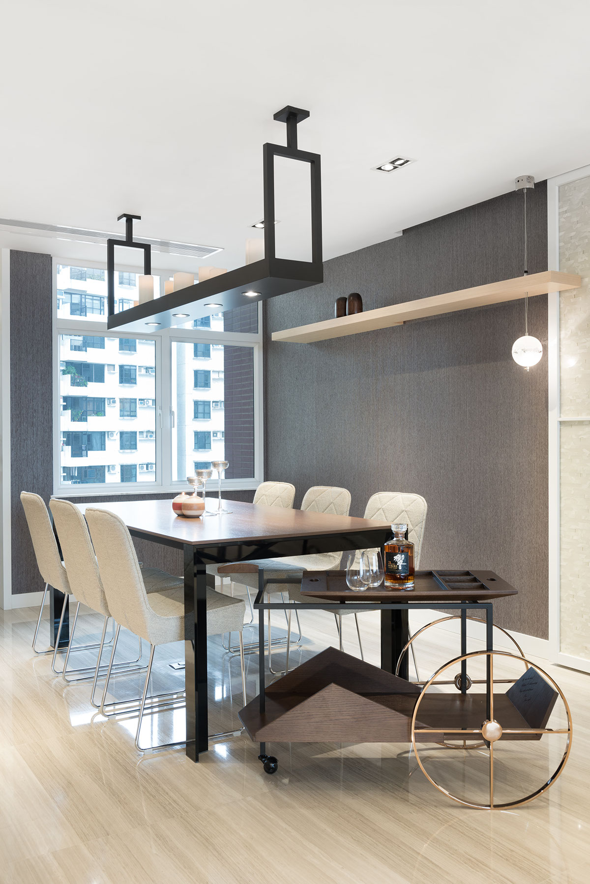 A Stylish Modern Apartment with Feng Shui-Inspired Interiors in Hong Kong by PplusP Designers (4)