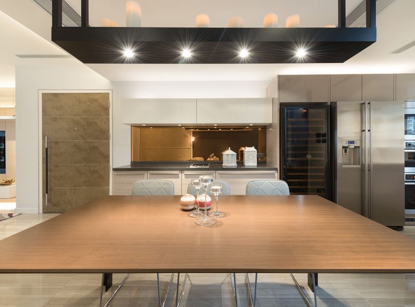 A Stylish Modern Apartment with Feng Shui-Inspired Interiors in Hong Kong by PplusP Designers (7)