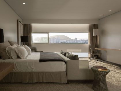 A Stylish Modern Home Sparkles with Classy and Luxurious Interiors in Rio de Janeiro by Studio Arthur Casas (13)