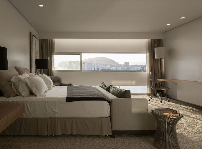 A Stylish Modern Home Sparkles with Classy and Luxurious Interiors in Rio de Janeiro by Studio Arthur Casas (13)