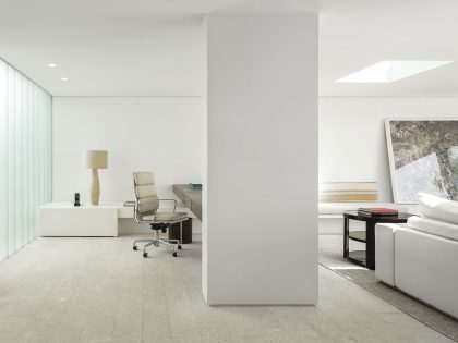 A Stylish Modern Home Sparkles with Classy and Luxurious Interiors in Rio de Janeiro by Studio Arthur Casas (6)