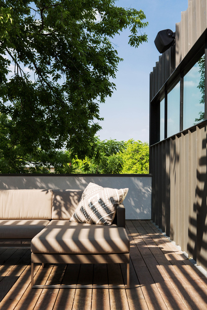 A Stylish Modern Home for a Car Collector in Austin, Texas by Matt Fajkus Architecture (9)