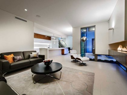 A Stylish Modern Home with Cheerful and Unique Interior Filled with Smart Color in Perth by Granwood by Zorzi (5)