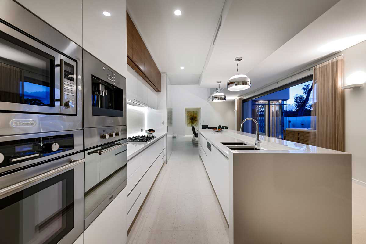 A Stylish Modern Home with Cheerful and Unique Interior Filled with Smart Color in Perth by Granwood by Zorzi (7)