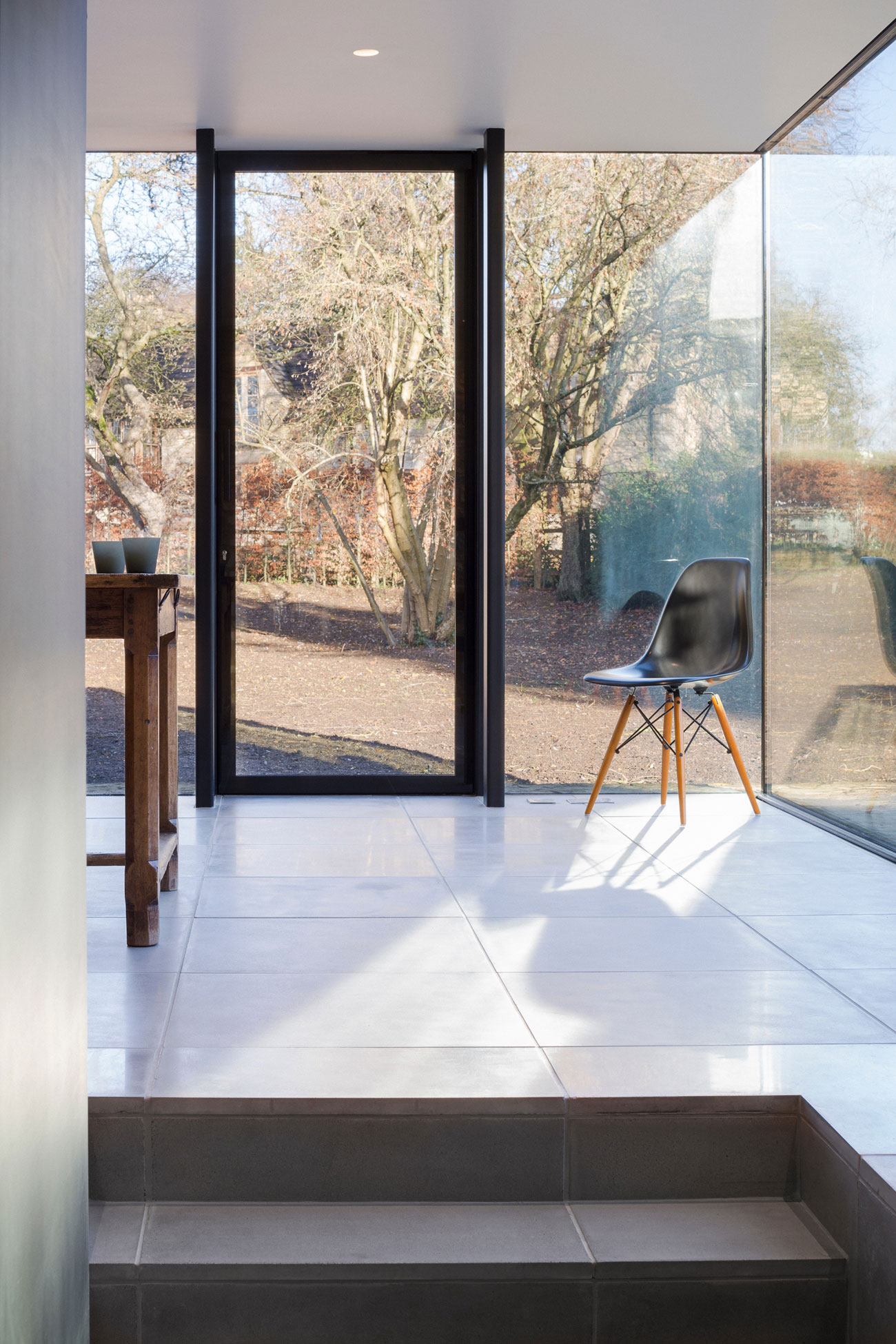 A Stylish Modern Home with Stone Walls and Glass Facade in Oxford, England by Jonathan Tuckey Design (6)