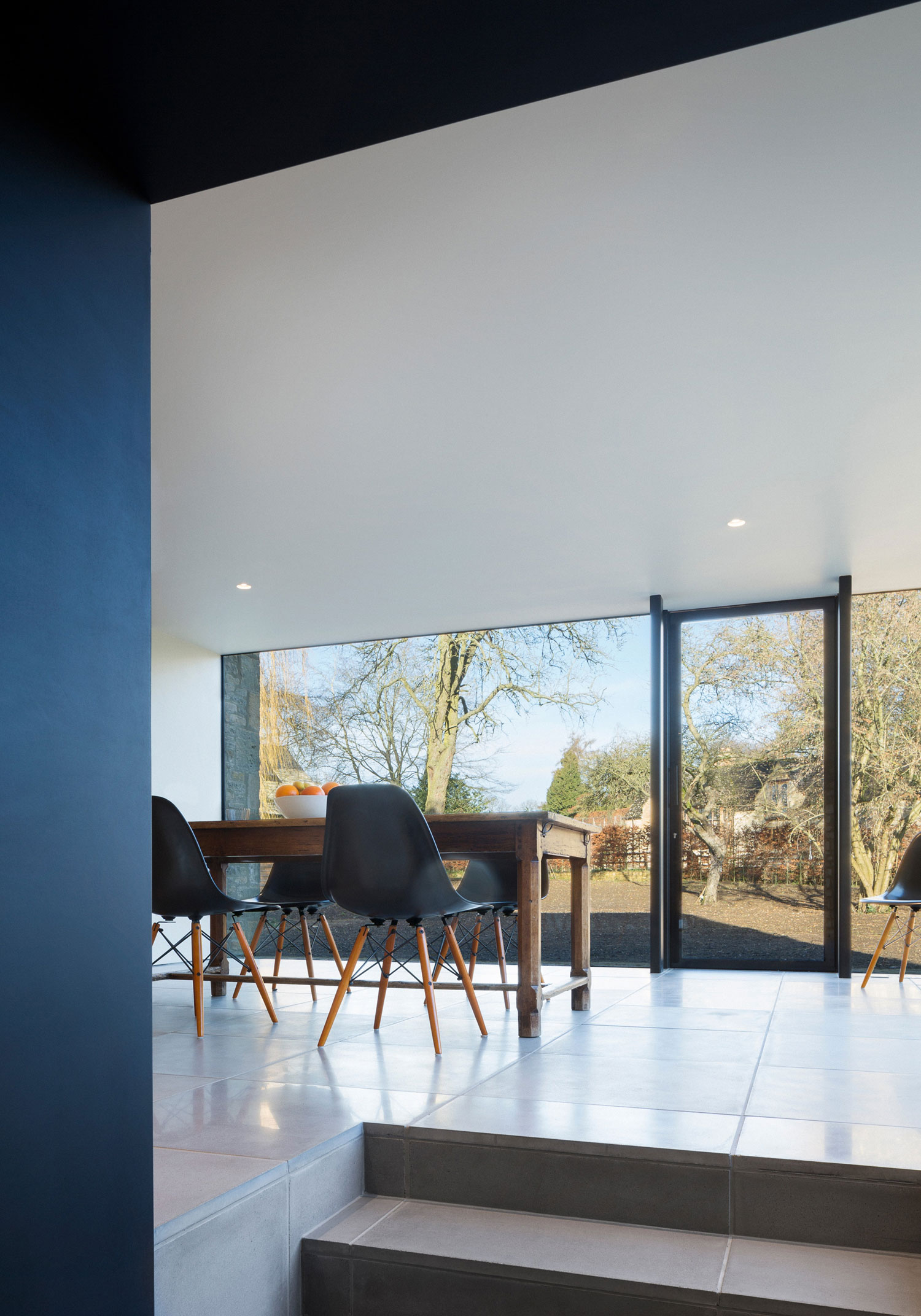 A Stylish Modern Home with Stone Walls and Glass Facade in Oxford, England by Jonathan Tuckey Design (7)