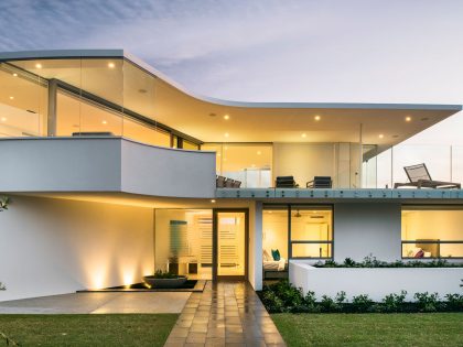 A Stylish Modern Home with Strong Clean Lines and Minimalist Aesthetic in Perth, Australia by Cambuild & Banham Architects (3)