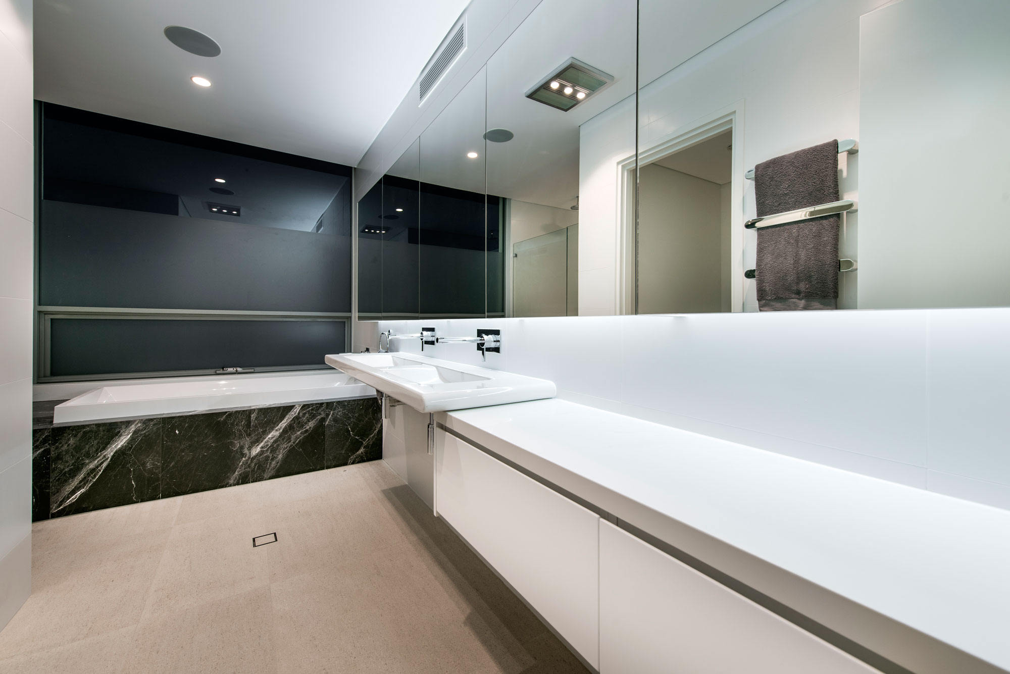 A Stylish Modern Home with Strong Clean Lines and Minimalist Aesthetic in Perth, Australia by Cambuild & Banham Architects (34)