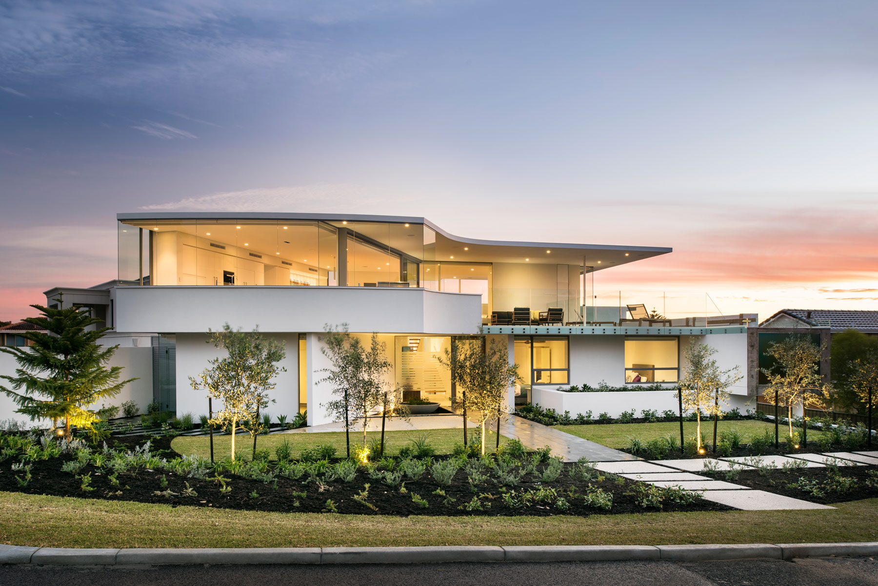 A Stylish Modern Home with Strong Clean Lines and Minimalist Aesthetic in Perth, Australia by Cambuild & Banham Architects (4)
