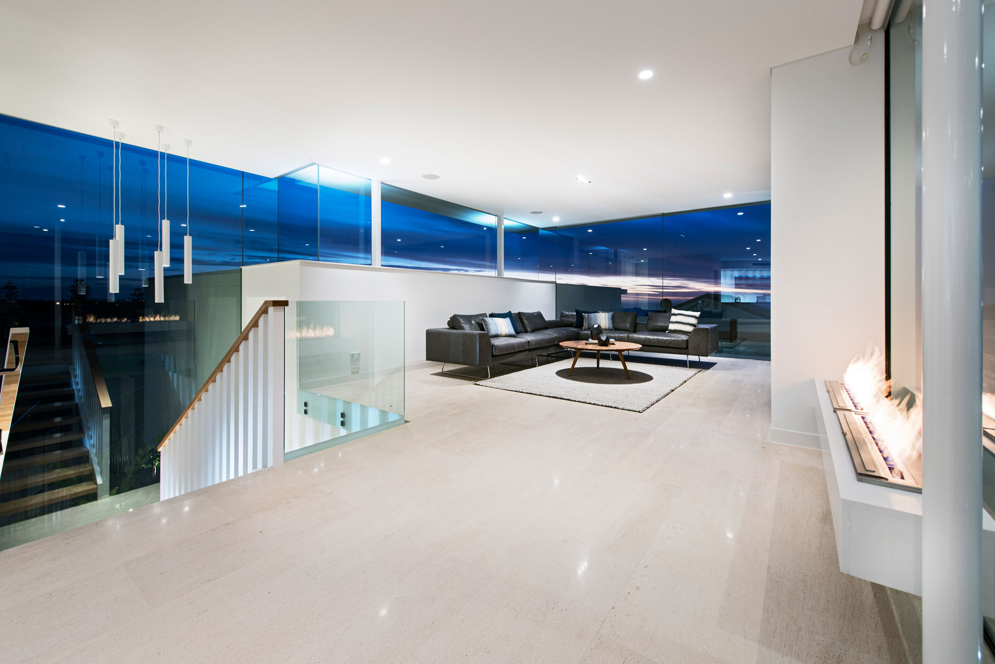 A Stylish Modern Home with Strong Clean Lines and Minimalist Aesthetic in Perth, Australia by Cambuild & Banham Architects (7)