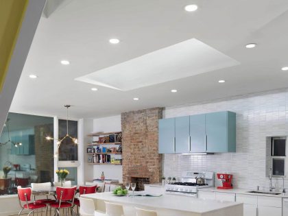 A Stylish Modern Light-Filled Home with Smart Red Accents in Brooklyn by Etelamaki Architecture (12)