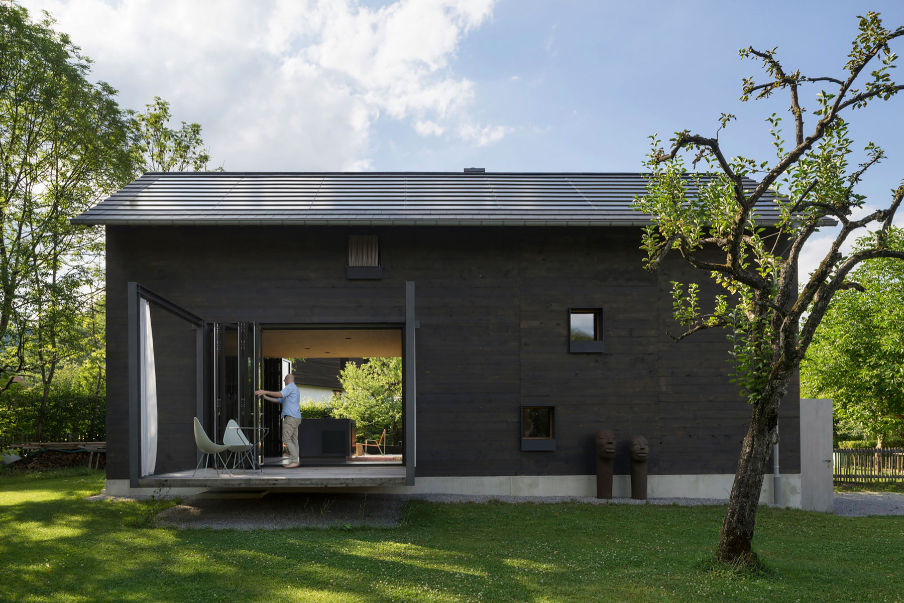 A Stylish Modern Wooden House with Cantilevered Terrace in Auerbach, Germany by Arnhard & Eck (3)