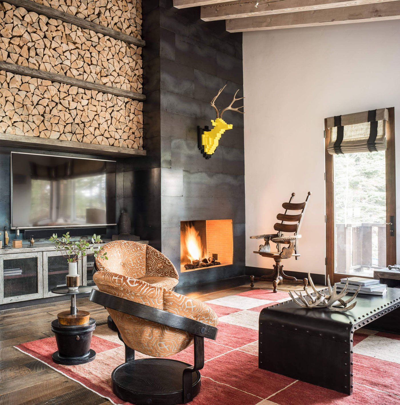 A Stylish Mountain Home Blends Playful and Modern Interiors in Truckee by Antonio Martins Interior Design (3)