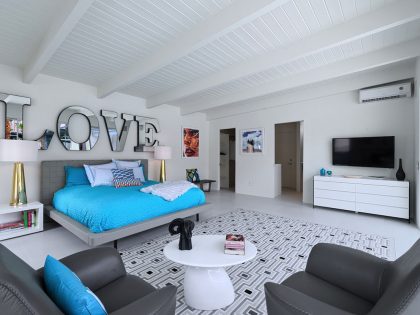 A Stylish and Bright Modern Home Full of Luxurious Details in Palm Springs by H3K Design (20)