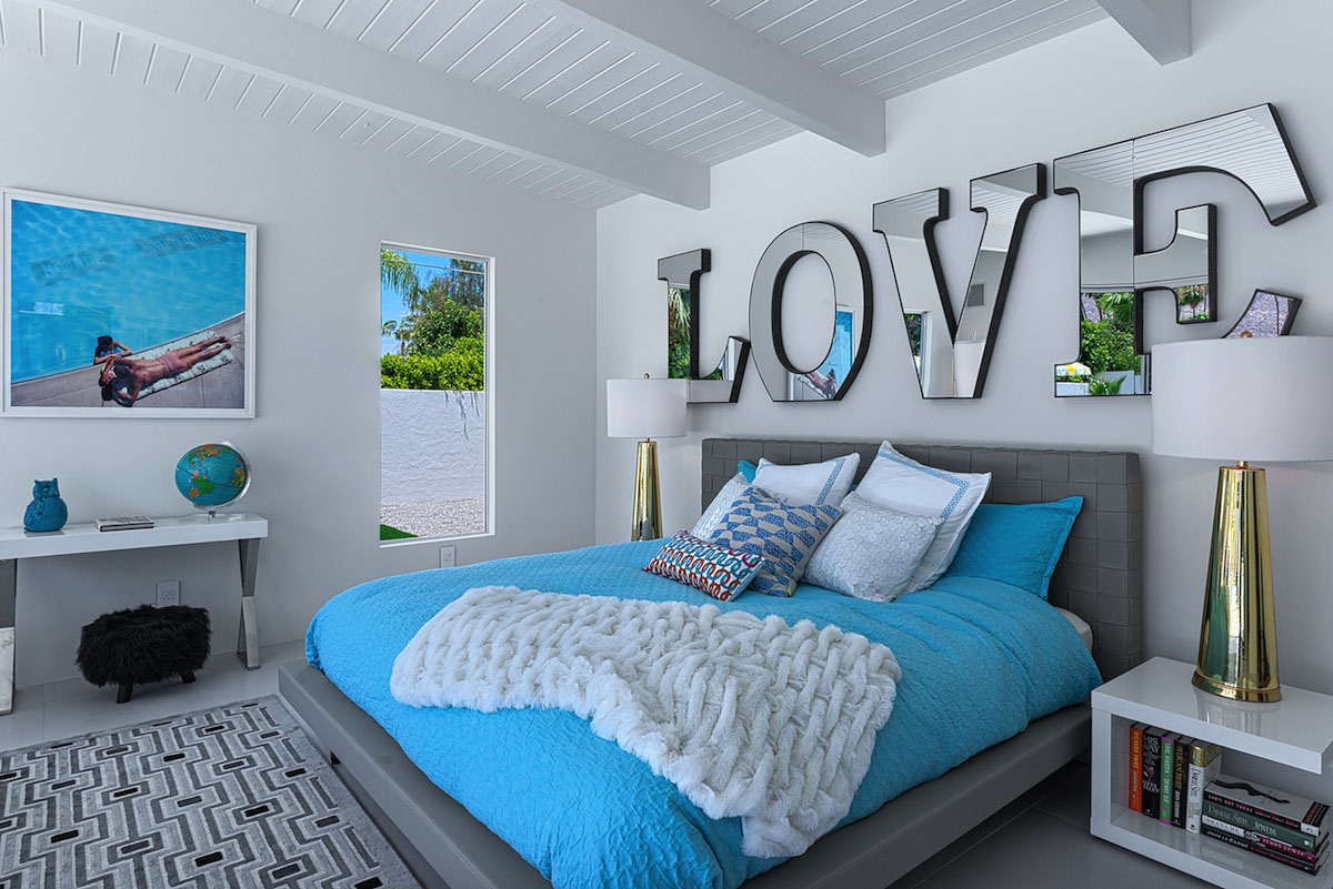 A Stylish and Bright Modern Home Full of Luxurious Details in Palm Springs by H3K Design (21)
