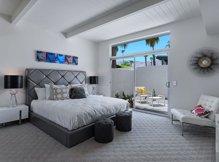 A Stylish and Bright Modern Home Full of Luxurious Details in Palm Springs by H3K Design (25)