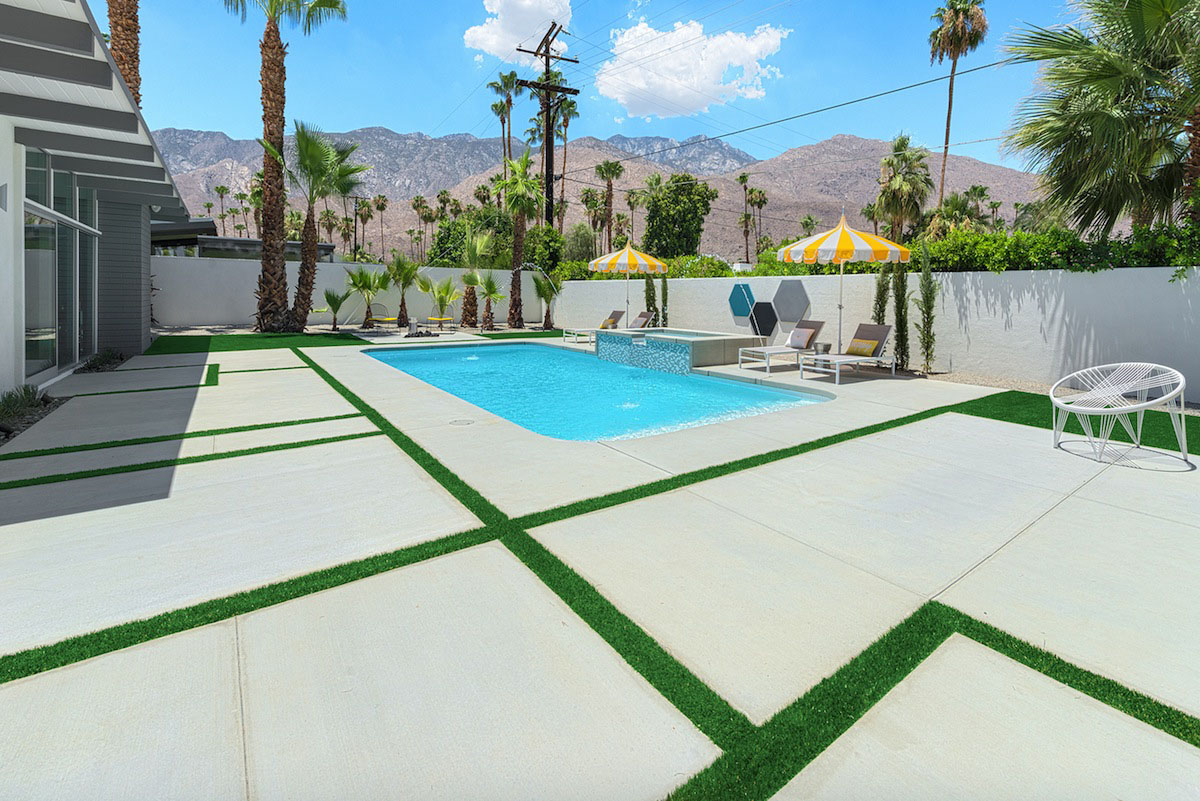 A Stylish and Bright Modern Home Full of Luxurious Details in Palm Springs by H3K Design (3)