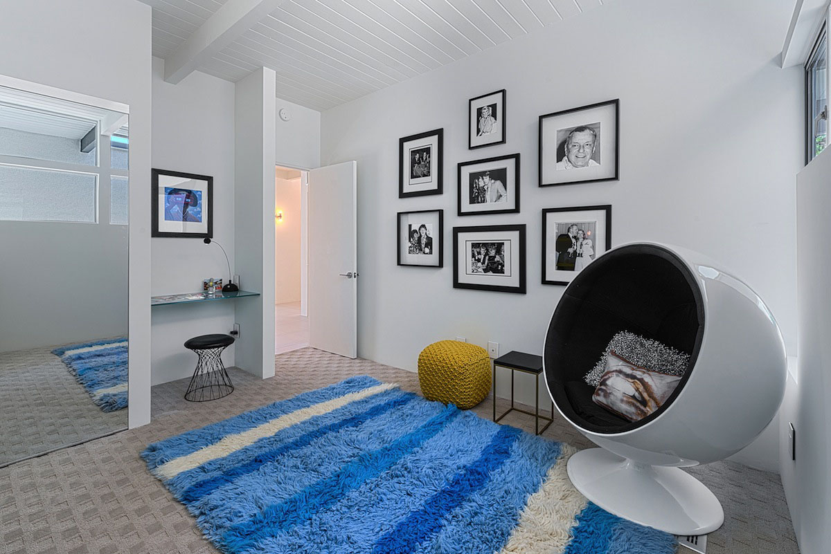 A Stylish and Bright Modern Home Full of Luxurious Details in Palm Springs by H3K Design (30)