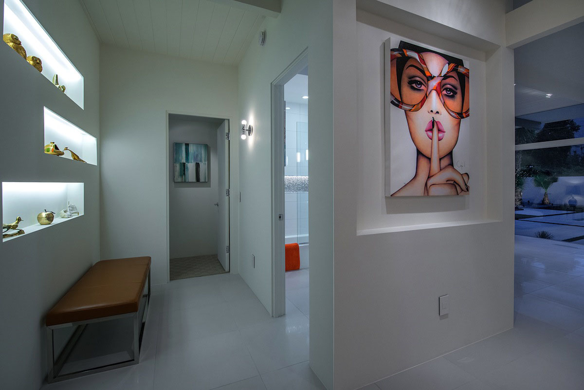 A Stylish and Bright Modern Home Full of Luxurious Details in Palm Springs by H3K Design (31)