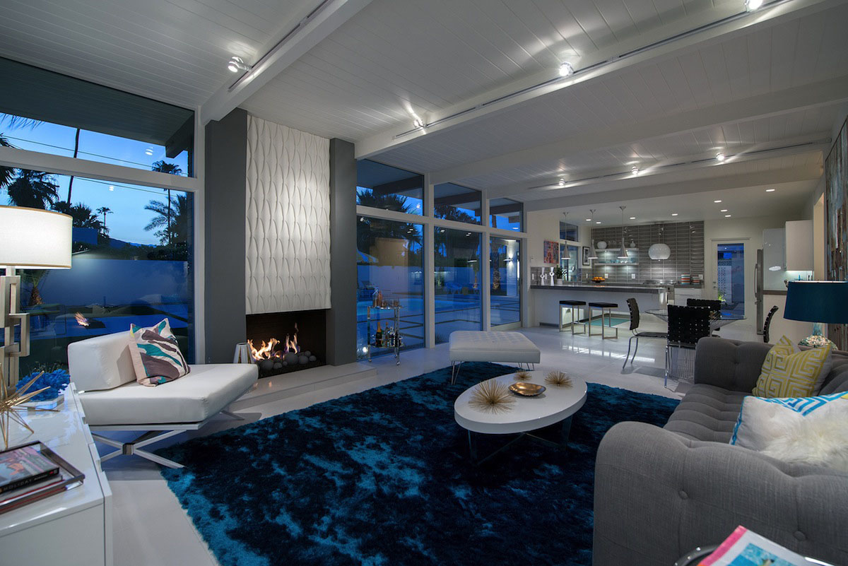 A Stylish and Bright Modern Home Full of Luxurious Details in Palm Springs by H3K Design (32)