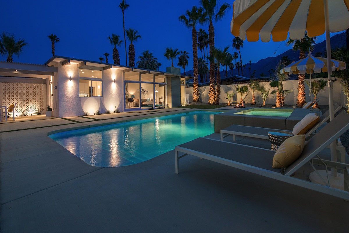 A Stylish and Bright Modern Home Full of Luxurious Details in Palm Springs by H3K Design (39)