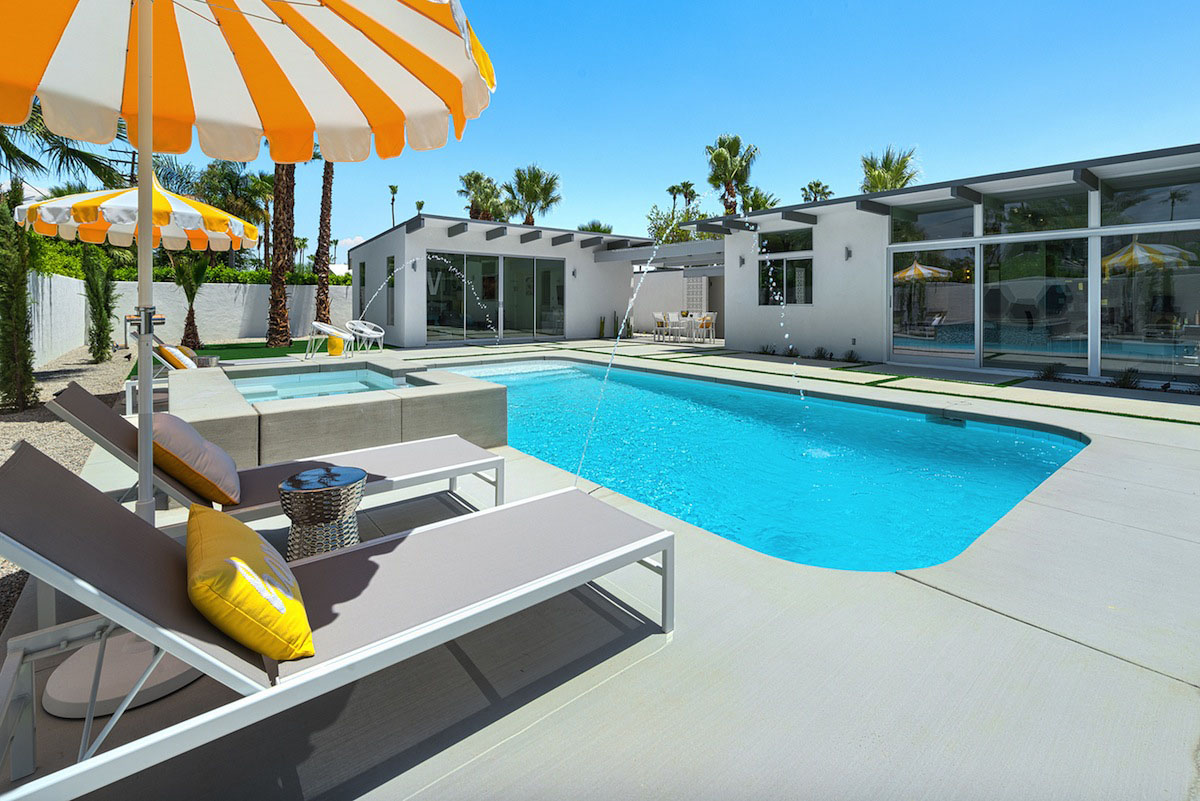 A Stylish and Bright Modern Home Full of Luxurious Details in Palm Springs by H3K Design (4)