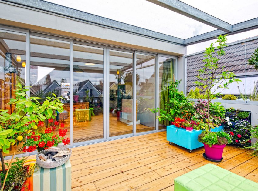 A Stylish and Colorful Apartment with Roof Terrace in Rotterdam, The Netherlands by HUNK design (1)