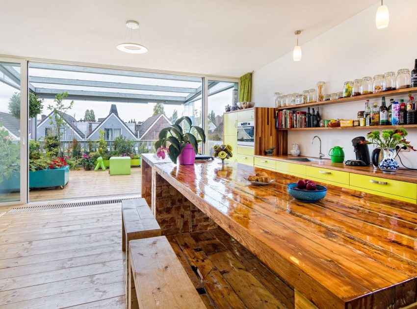 A Stylish and Colorful Apartment with Roof Terrace in Rotterdam, The Netherlands by HUNK design (10)