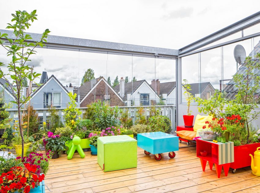 A Stylish and Colorful Apartment with Roof Terrace in Rotterdam, The Netherlands by HUNK design (6)