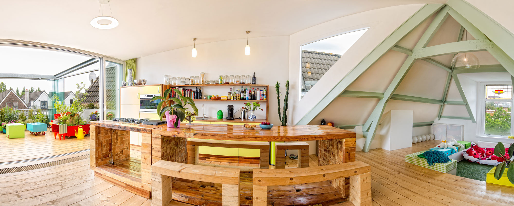 A Stylish and Colorful Apartment with Roof Terrace in Rotterdam, The Netherlands by HUNK design (9)