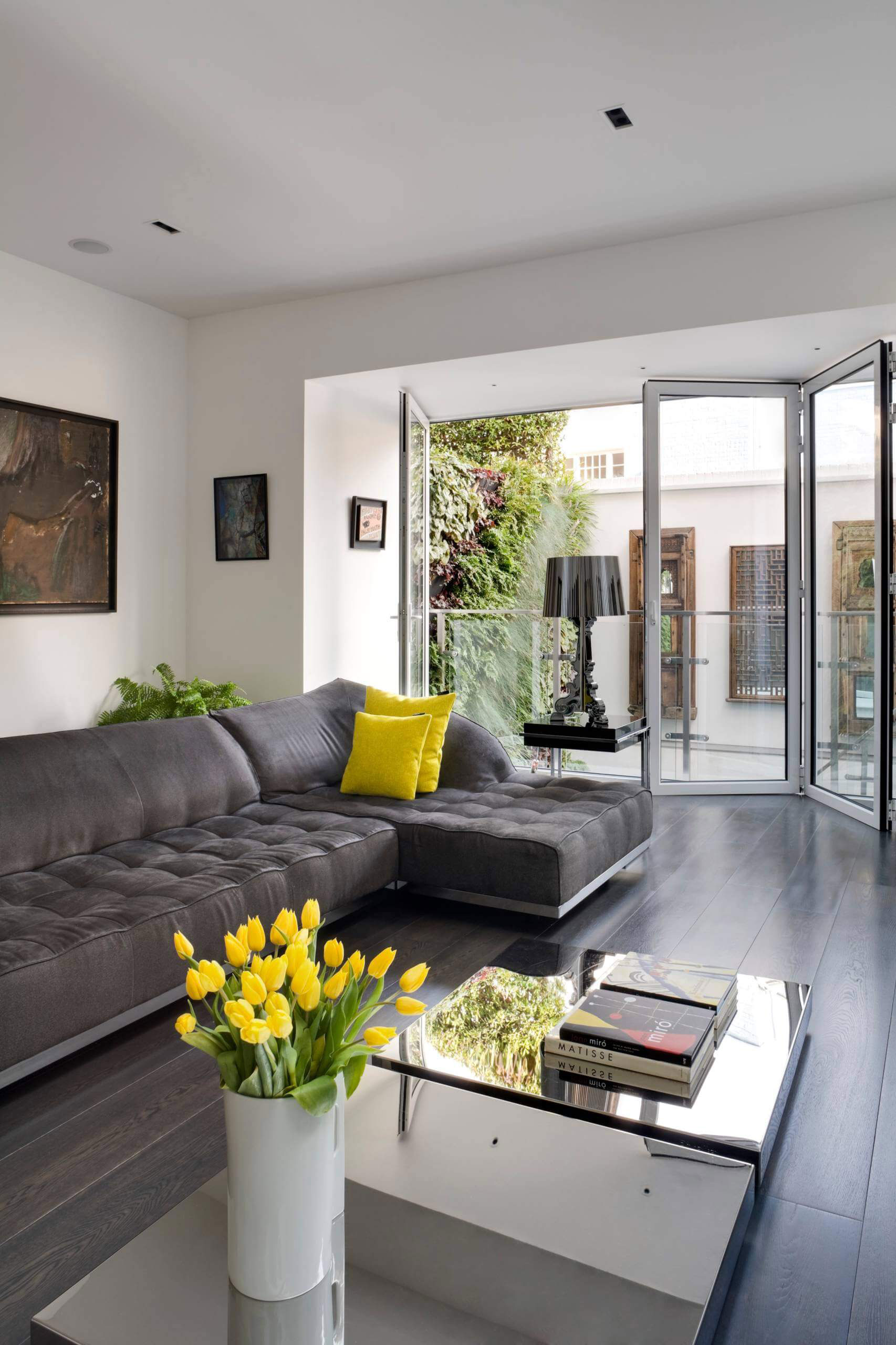 A Stylish and Colorful Home Blends Contemporary with Rustic Style in Chelsea by City Interiors (3)