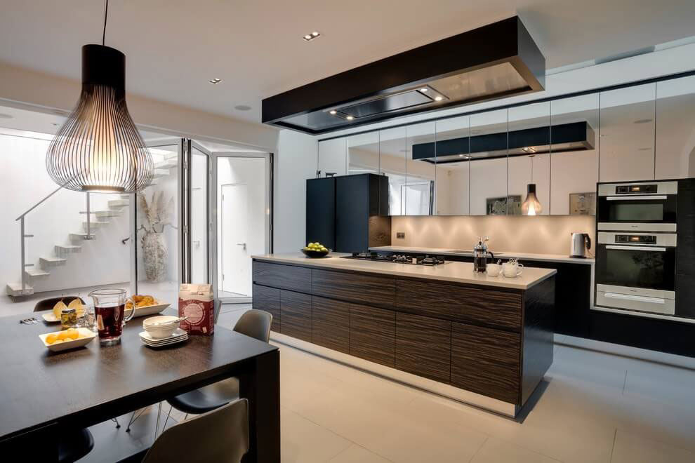 A Stylish and Colorful Home Blends Contemporary with Rustic Style in Chelsea by City Interiors (5)