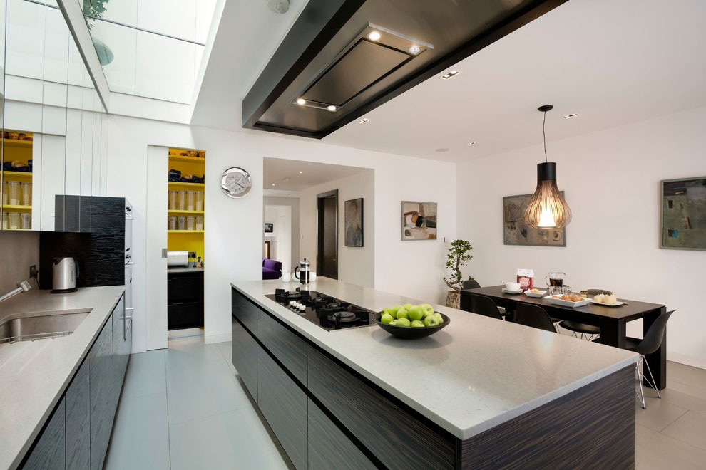 A Stylish and Colorful Home Blends Contemporary with Rustic Style in Chelsea by City Interiors (6)