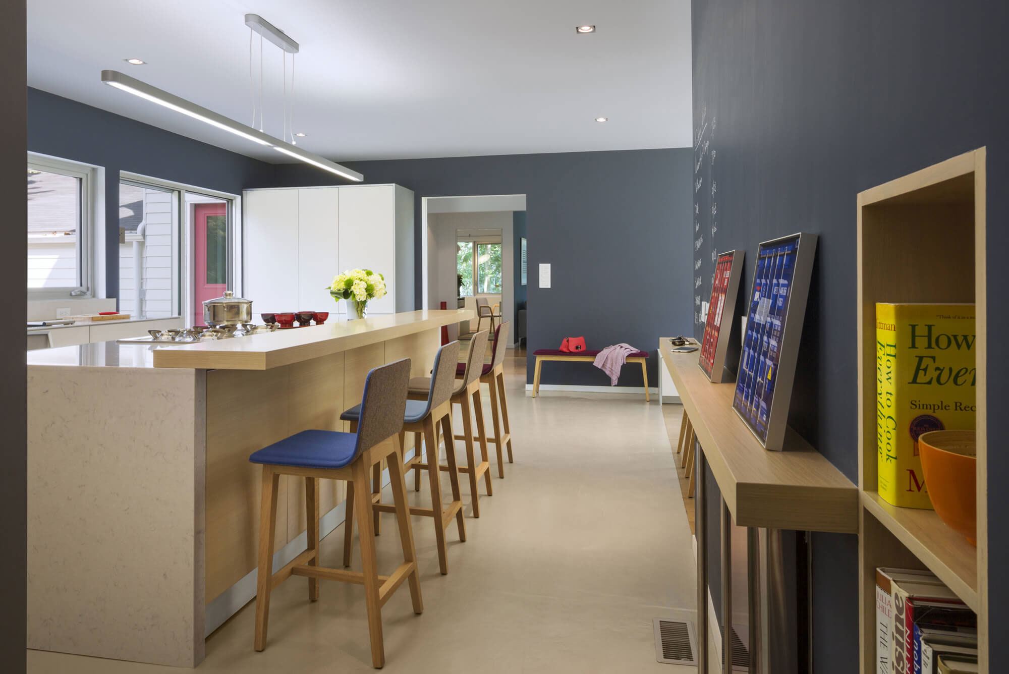 A Stylish and Colorful Modern Home with Light Interiors in Westchester by Fougeron Architecture (12)
