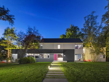 A Stylish and Colorful Modern Home with Light Interiors in Westchester by Fougeron Architecture (23)