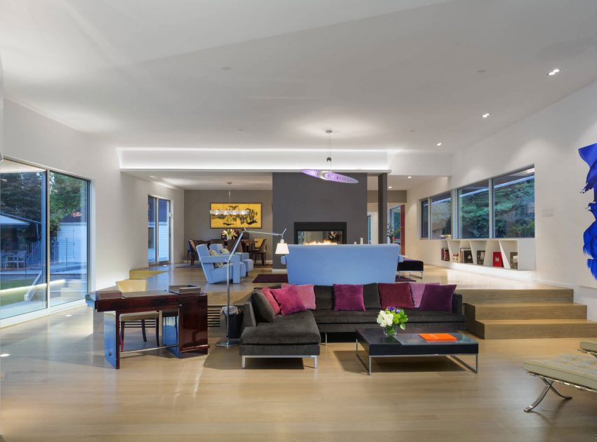 A Stylish and Colorful Modern Home with Light Interiors in Westchester by Fougeron Architecture (7)