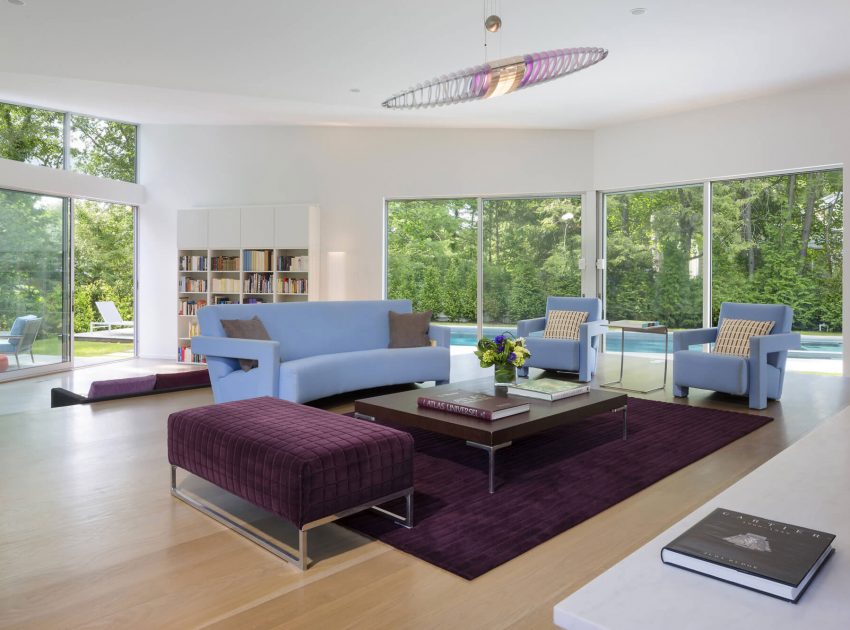 A Stylish and Colorful Modern Home with Light Interiors in Westchester by Fougeron Architecture (9)