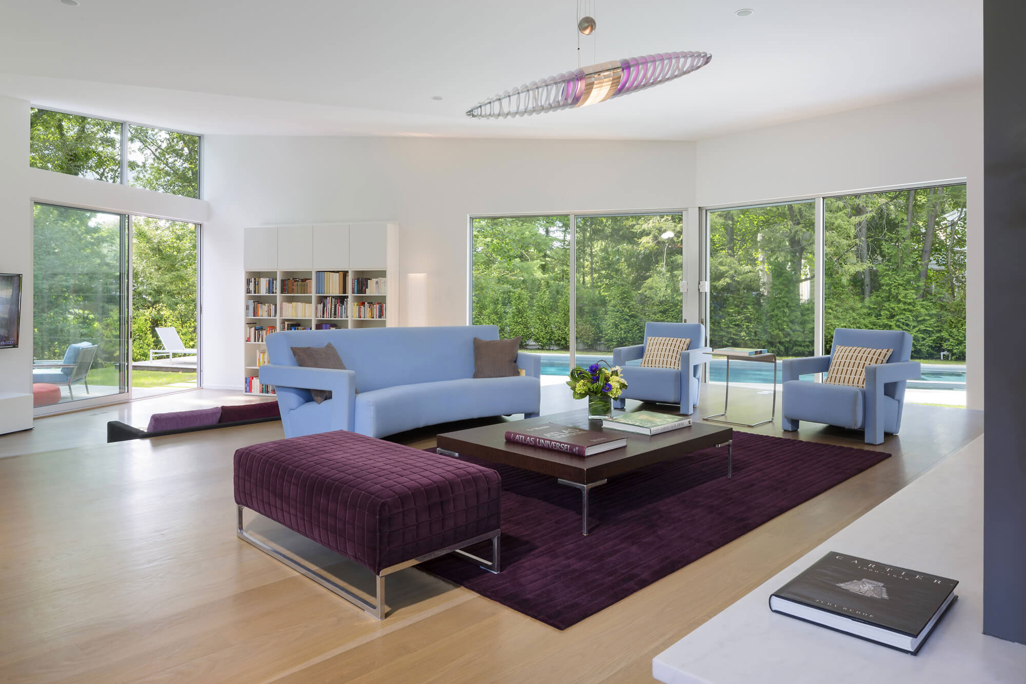 A Stylish and Colorful Modern Home with Light Interiors in Westchester by Fougeron Architecture (9)