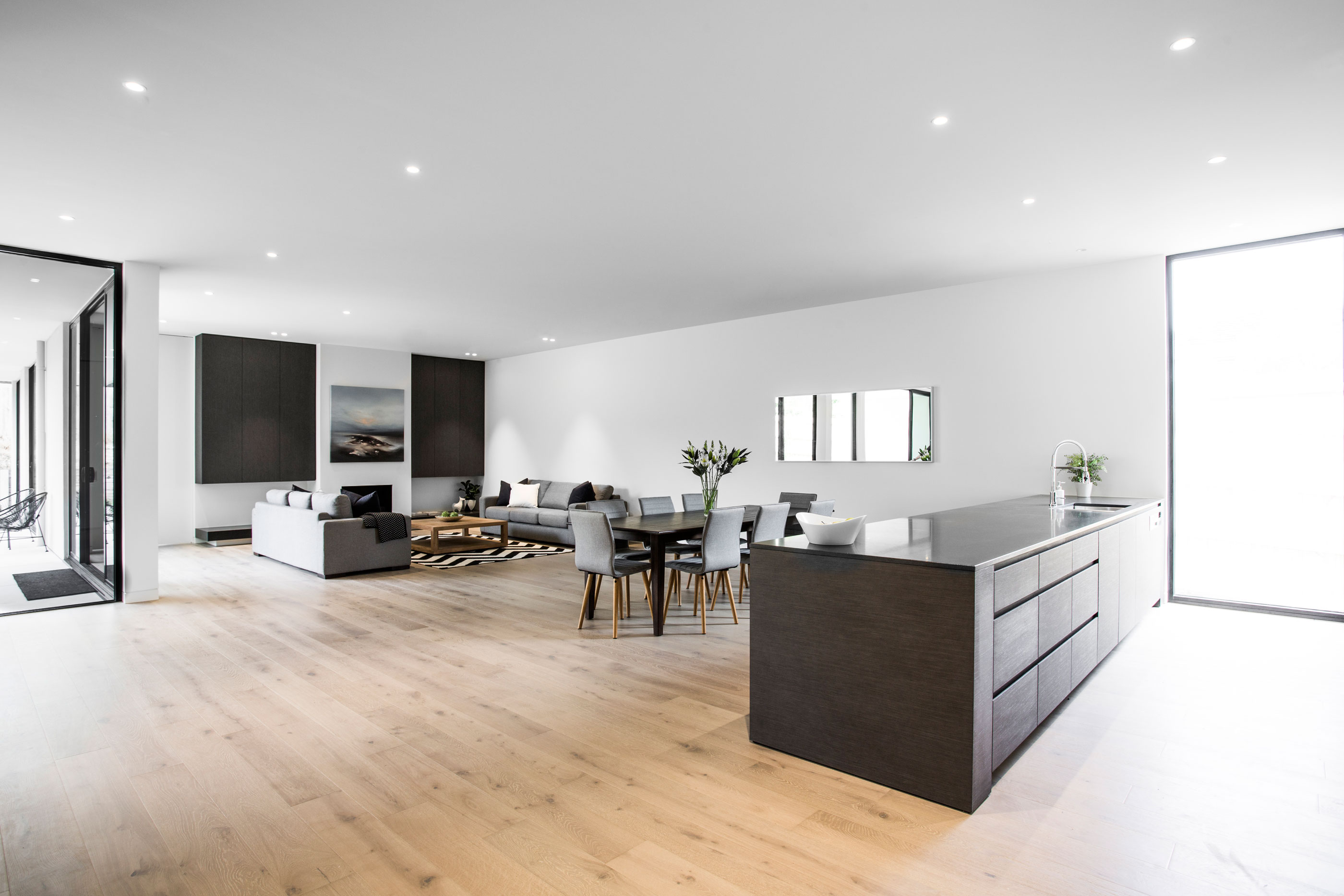 A Stylish and Dramatic Contemporary Home in Camberwell, Australia by Canny (6)