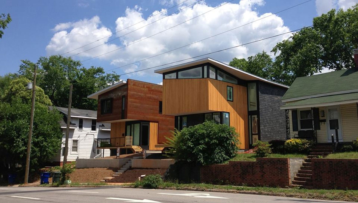 A Stylish and Dramatic Contemporary Home with Natural Light in North Carolina by Raleigh Architecture Company (1)
