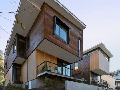 A Stylish and Dramatic Contemporary Home with Natural Light in North Carolina by Raleigh Architecture Company (3)