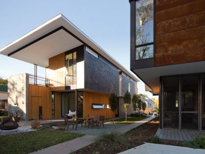 A Stylish and Dramatic Contemporary Home with Natural Light in North Carolina by Raleigh Architecture Company (4)