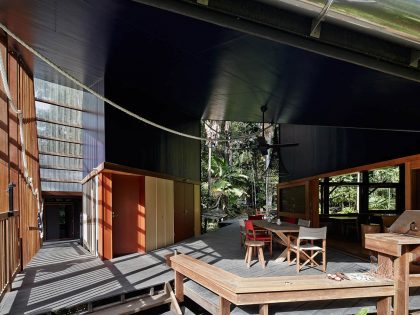 A Stylish and Eco-Friendly Home in a Tropical Rainforest of Queensland by M3 architecture (10)