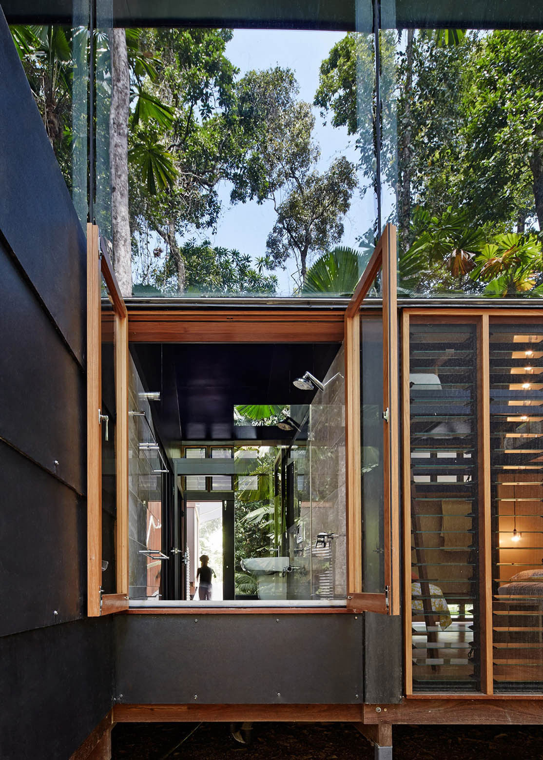 A Stylish and Eco-Friendly Home in a Tropical Rainforest of Queensland by M3 architecture (11)